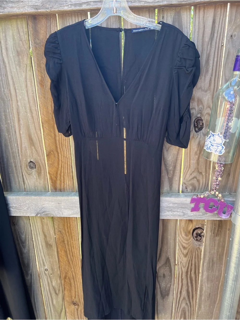 👗Abercrombie & Fitch Classic Black Midi Dress with open back